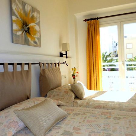 Hostal Yebisah Santa Eulária des Riu Exterior foto