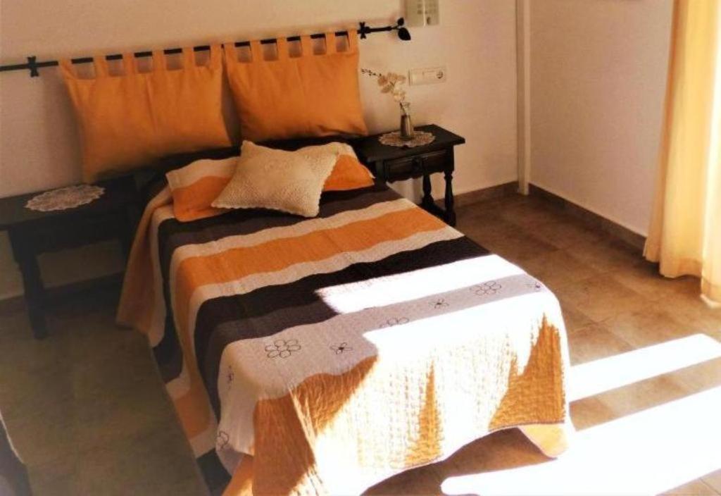 Hostal Yebisah Santa Eulária des Riu Exterior foto